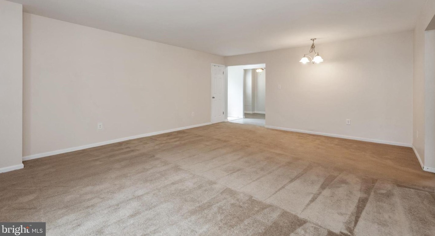 1707 Hart Ct, Crofton MD 21114-1630 exterior