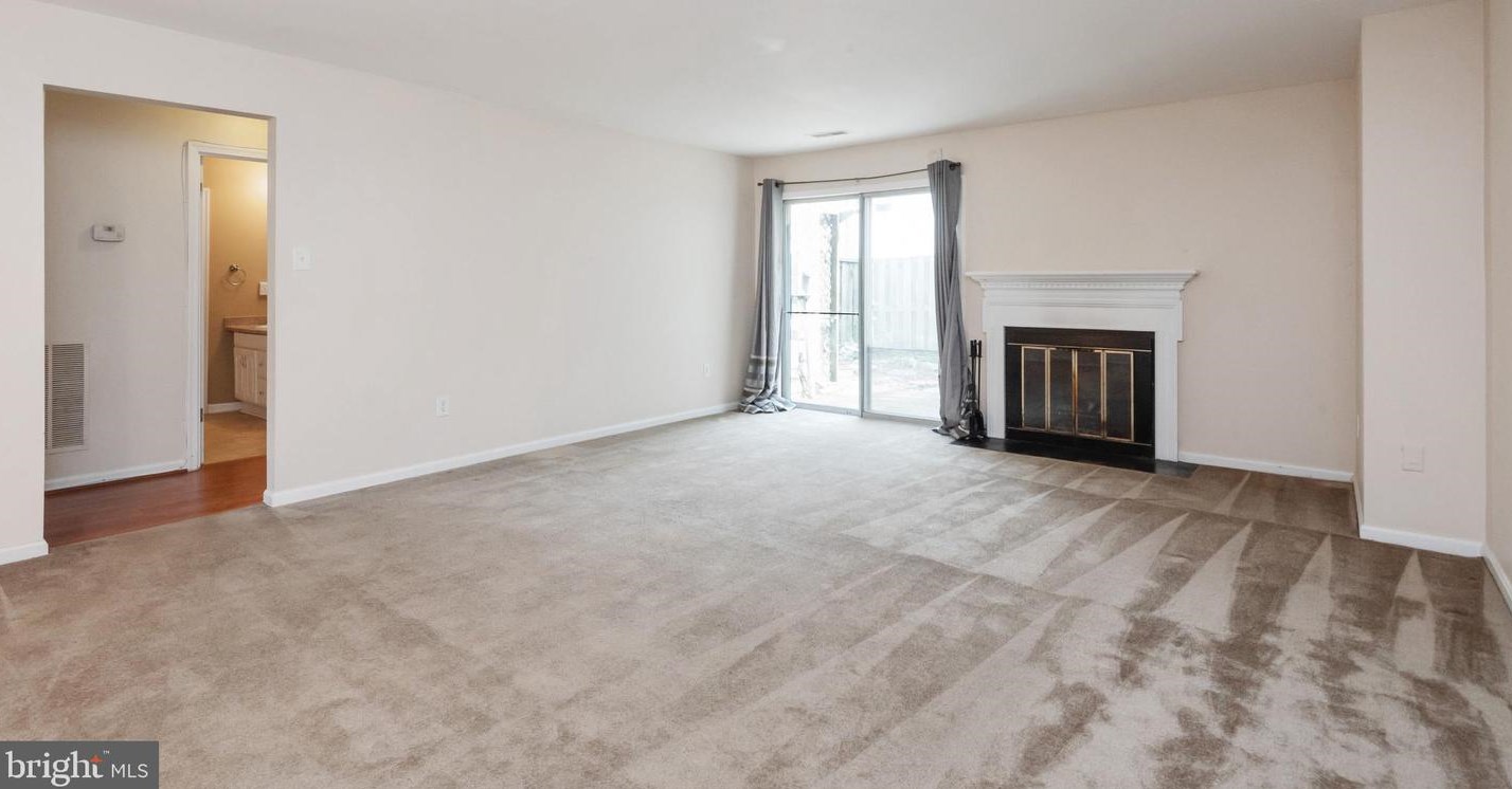 1707 Hart Ct, Crofton MD 21114-1630 exterior