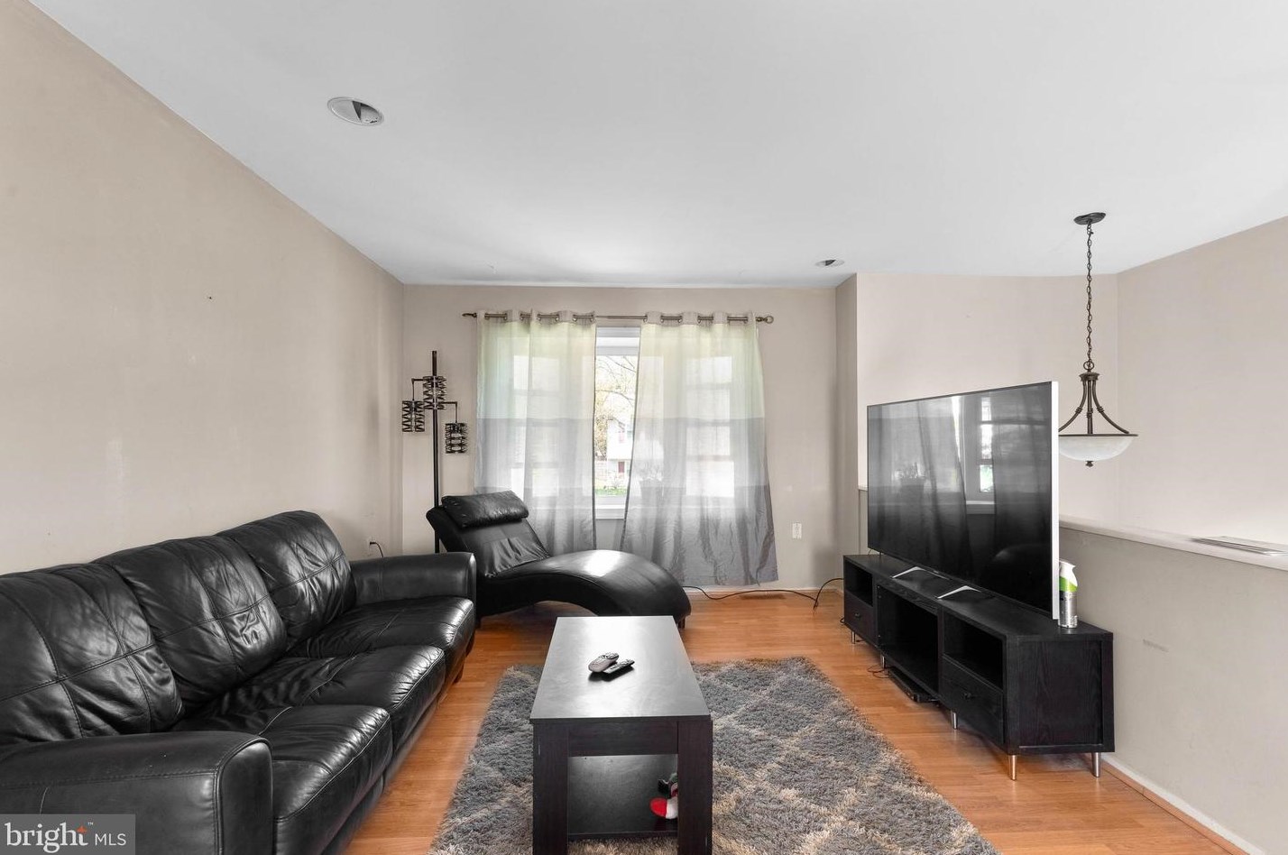 1909 Cuire Dr, Severn MD  21144-1465 exterior