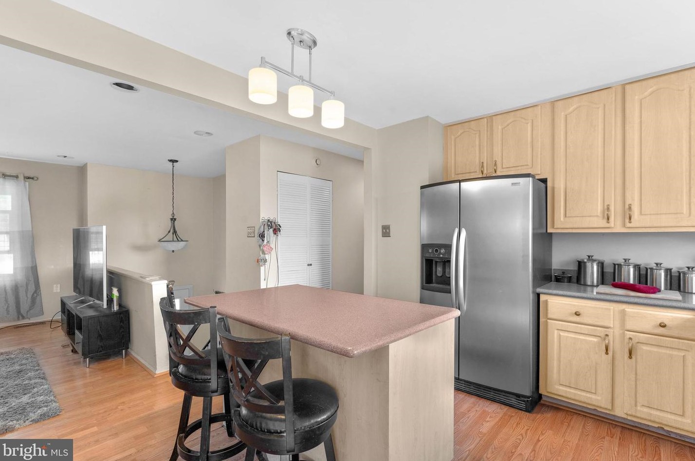 1909 Cuire Dr, Severn MD 21144-1464 exterior