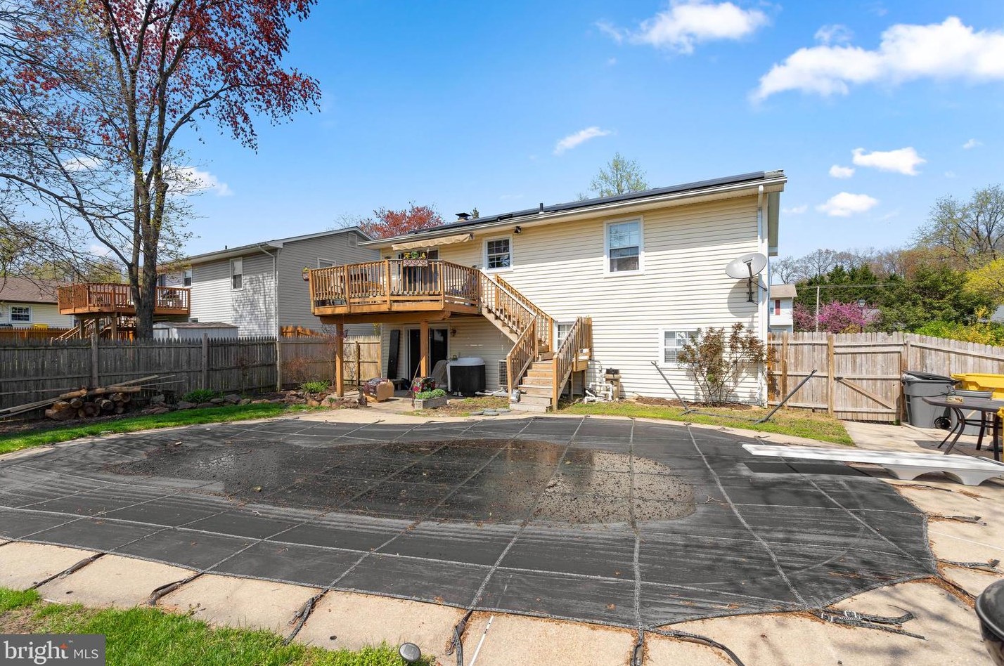 1909 Cuire Dr, Severn MD 21144-1464 exterior