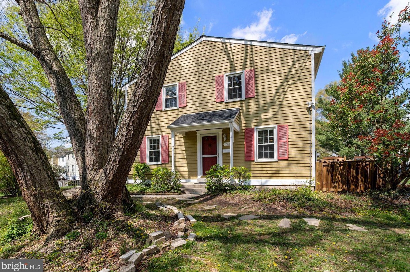 1742 Aberdeen Cir, Crofton MD  21114-1618 exterior