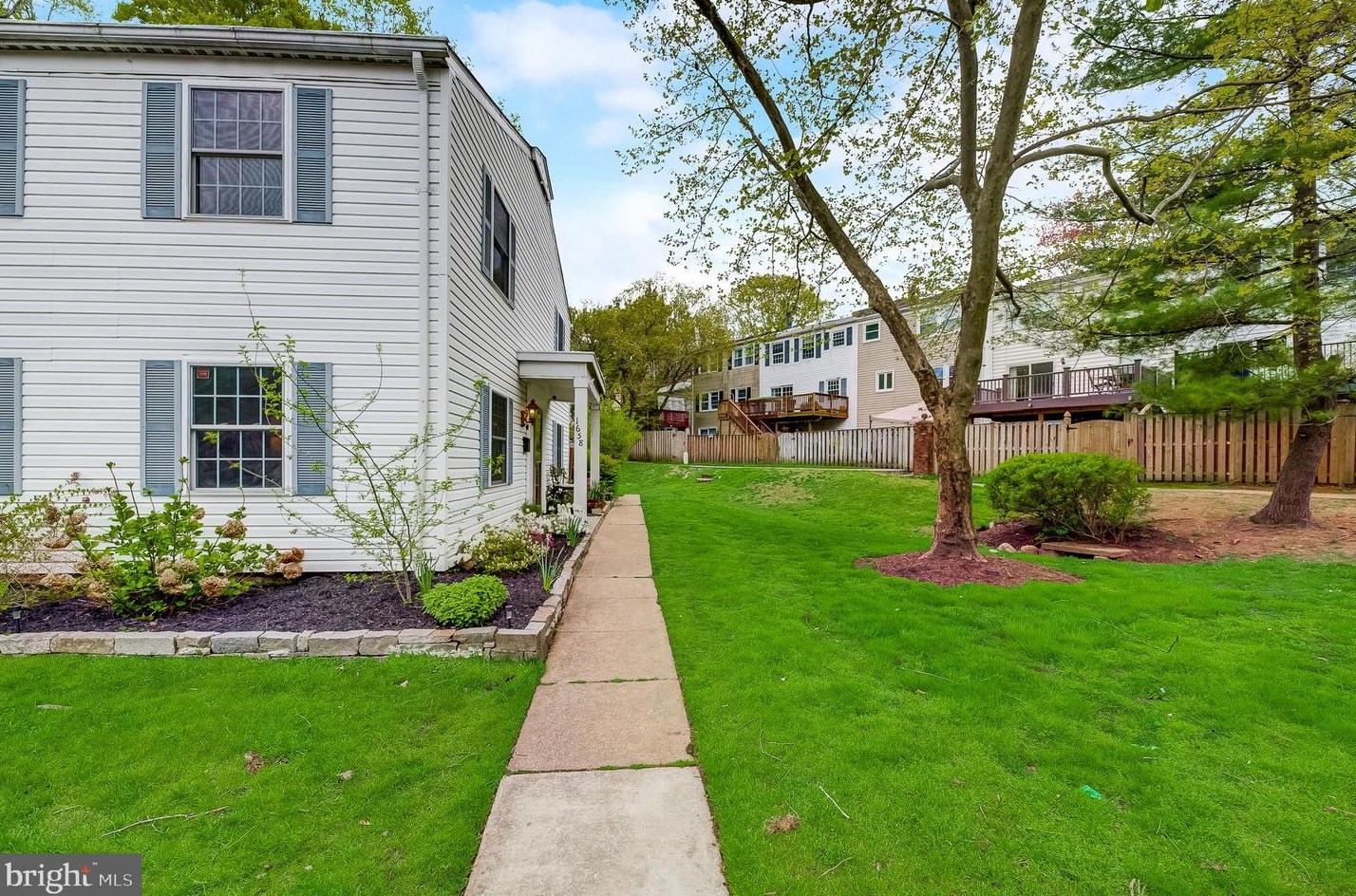 1658 Walleye Dr, Crofton MD  21114-2326 exterior