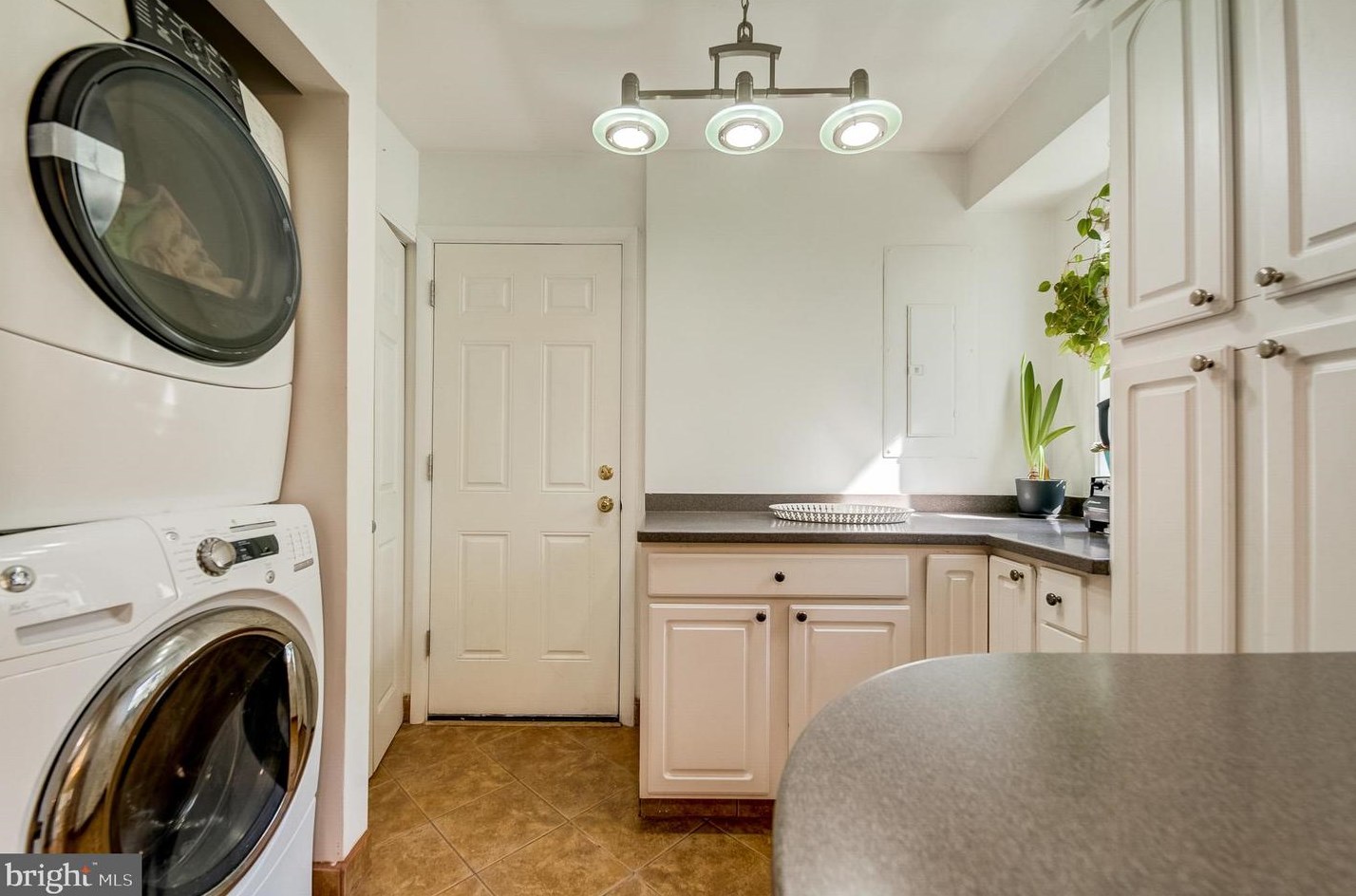 1658 Walleye Dr, Crofton MD  21114-2326 exterior