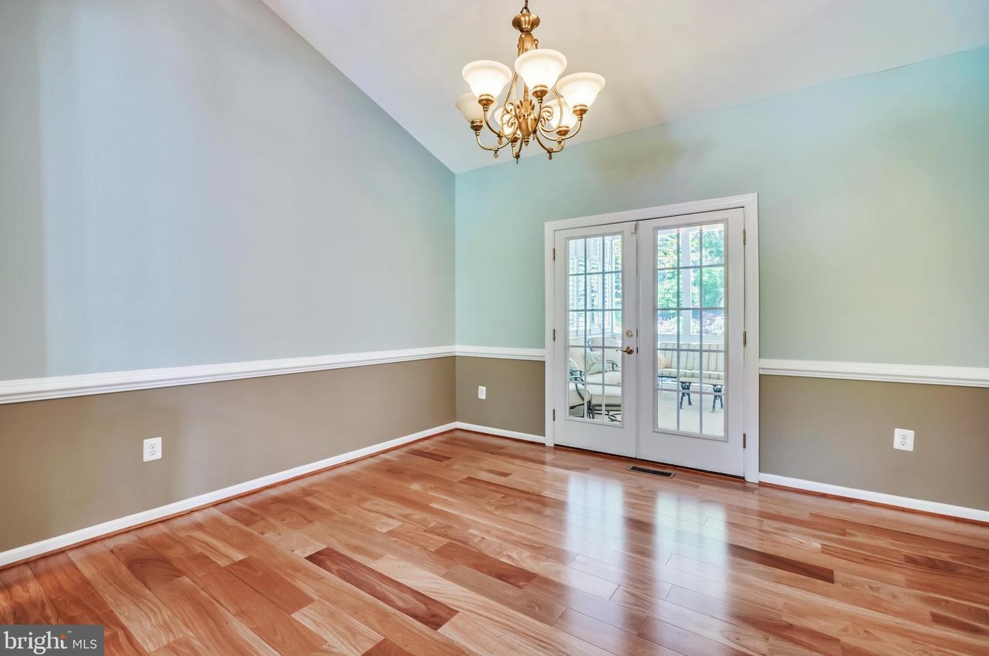 1523 Hornbeam Dr, Crofton MD 21114-3244 exterior