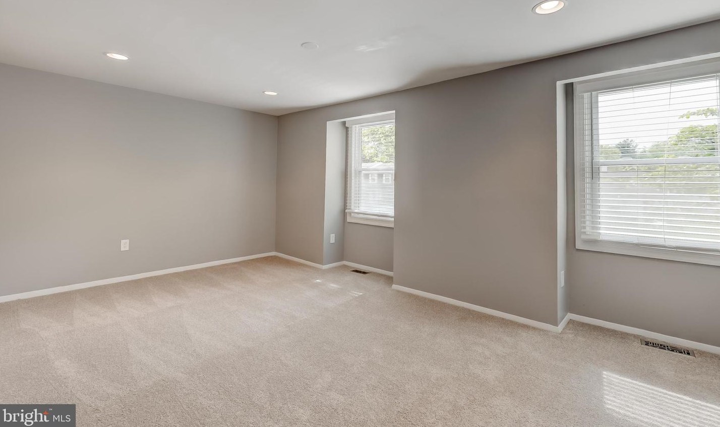 1724 Farmington Ct, Crofton MD  21114-2307 exterior