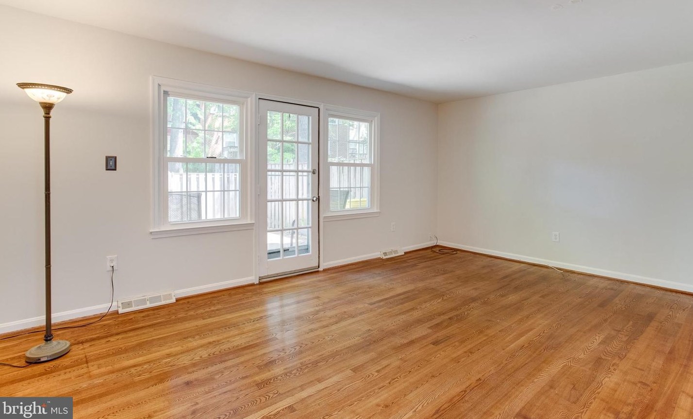 1608 Angus Ct, Crofton MD 21114-2002 exterior