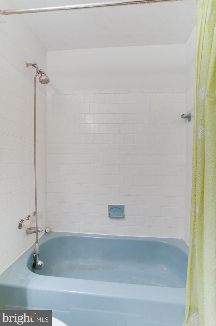 1608 Angus Ct, Crofton MD 21114-2002 exterior