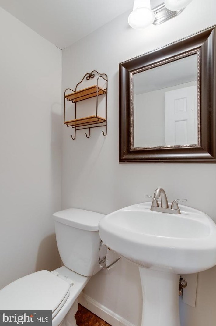 1608 Angus Ct, Crofton MD 21114-2002 exterior