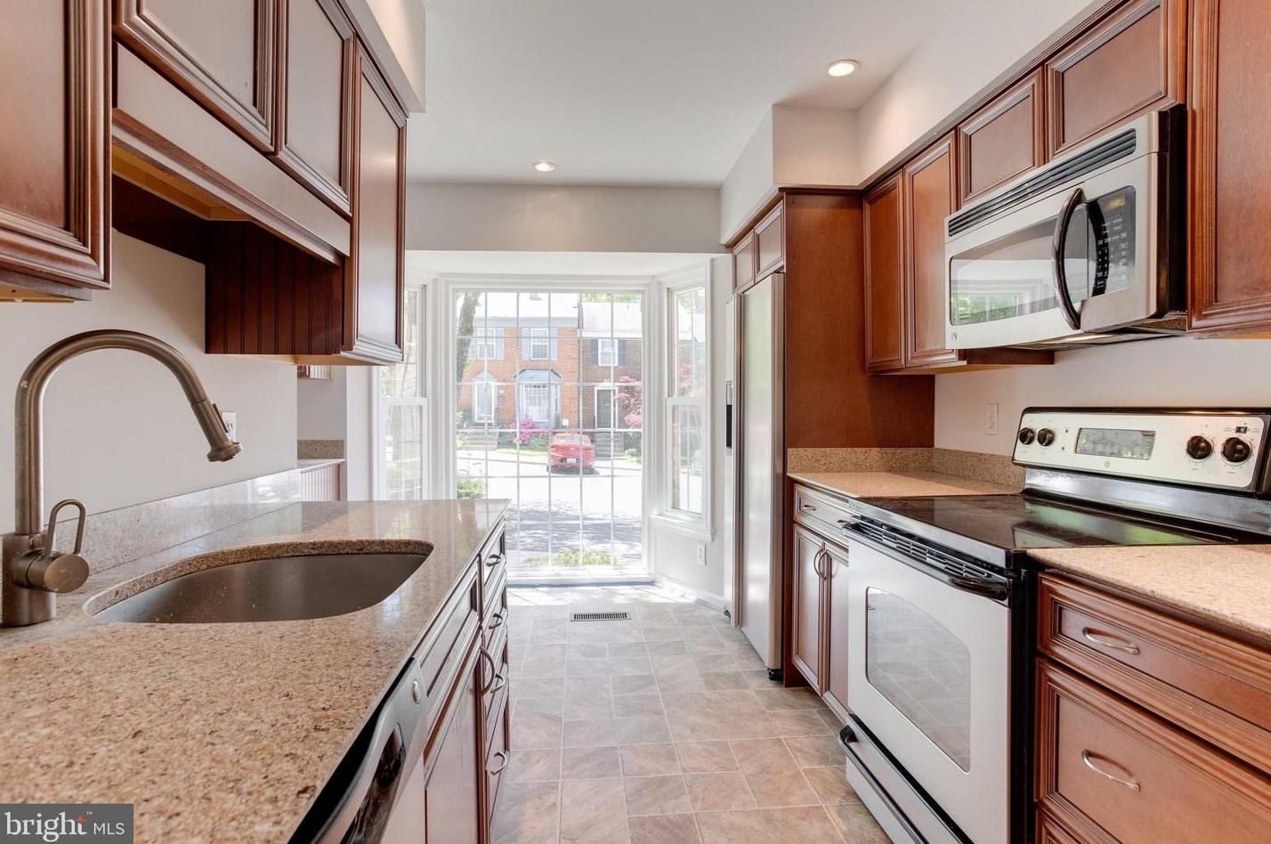 1608 Angus Ct, Crofton MD 21114-2002 exterior