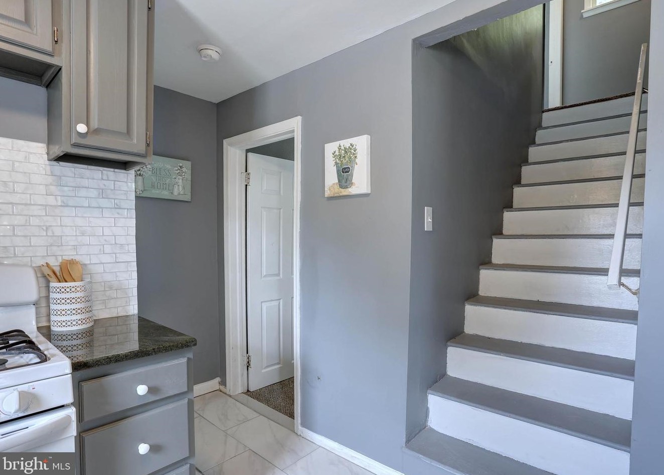 116 Franklin Ave, Baltimore MD  21225-2825 exterior