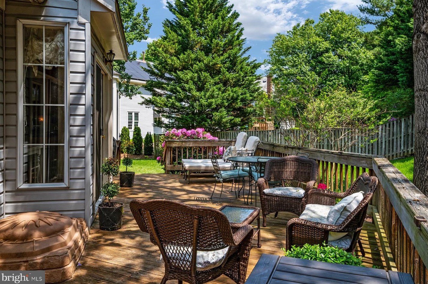 1321 Pleasant Meadow Rd, Crofton MD  21114-2651 exterior