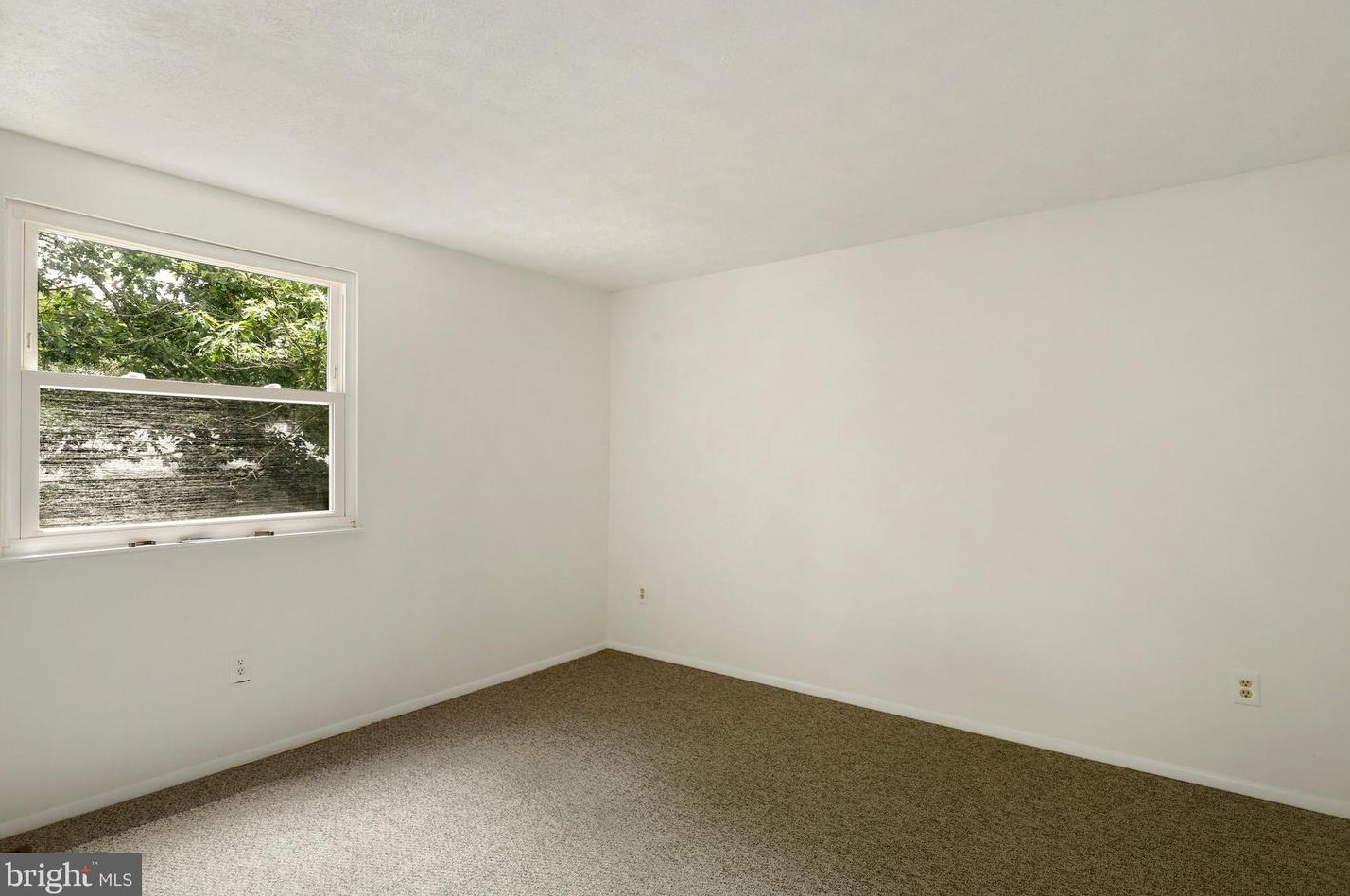 7735 Aragorn Ct, Baltimore MD 21076-1603 exterior