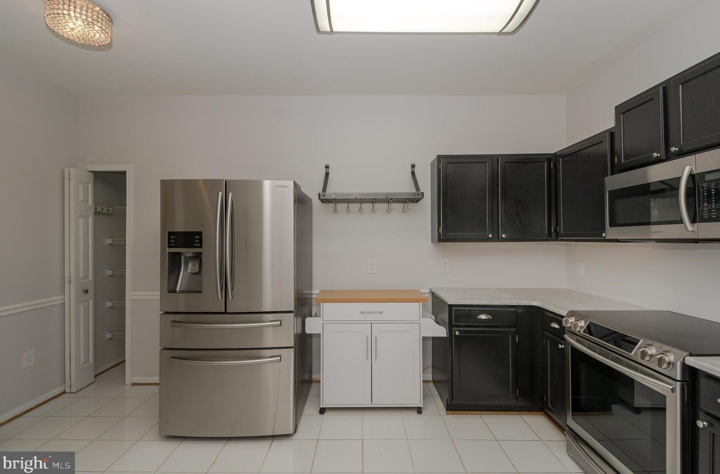 1442 Nutwood Ct, Crofton MD  21114-2845 exterior