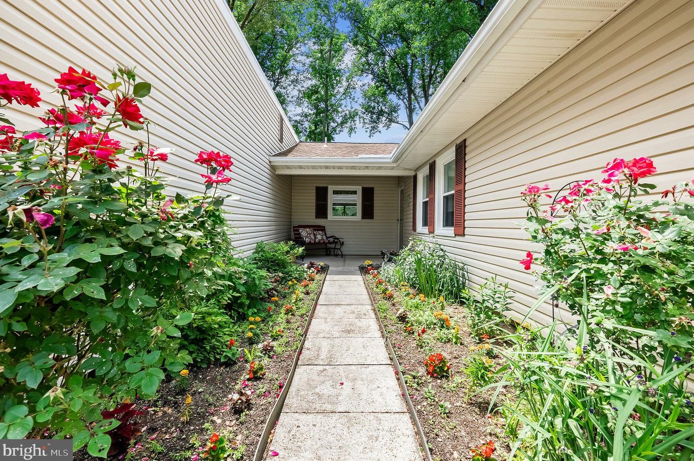 1712 Sturbridge Pl, Crofton MD  21114-2010 exterior