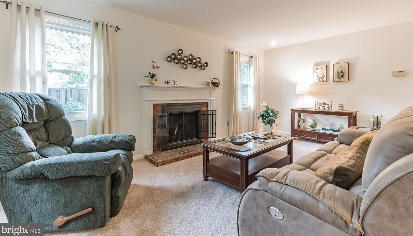 1712 Sturbridge Pl, Crofton MD  21114-2010 exterior