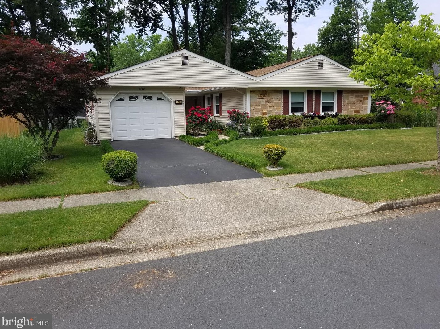 1712 Sturbridge Pl, Crofton MD  21114-2010 exterior