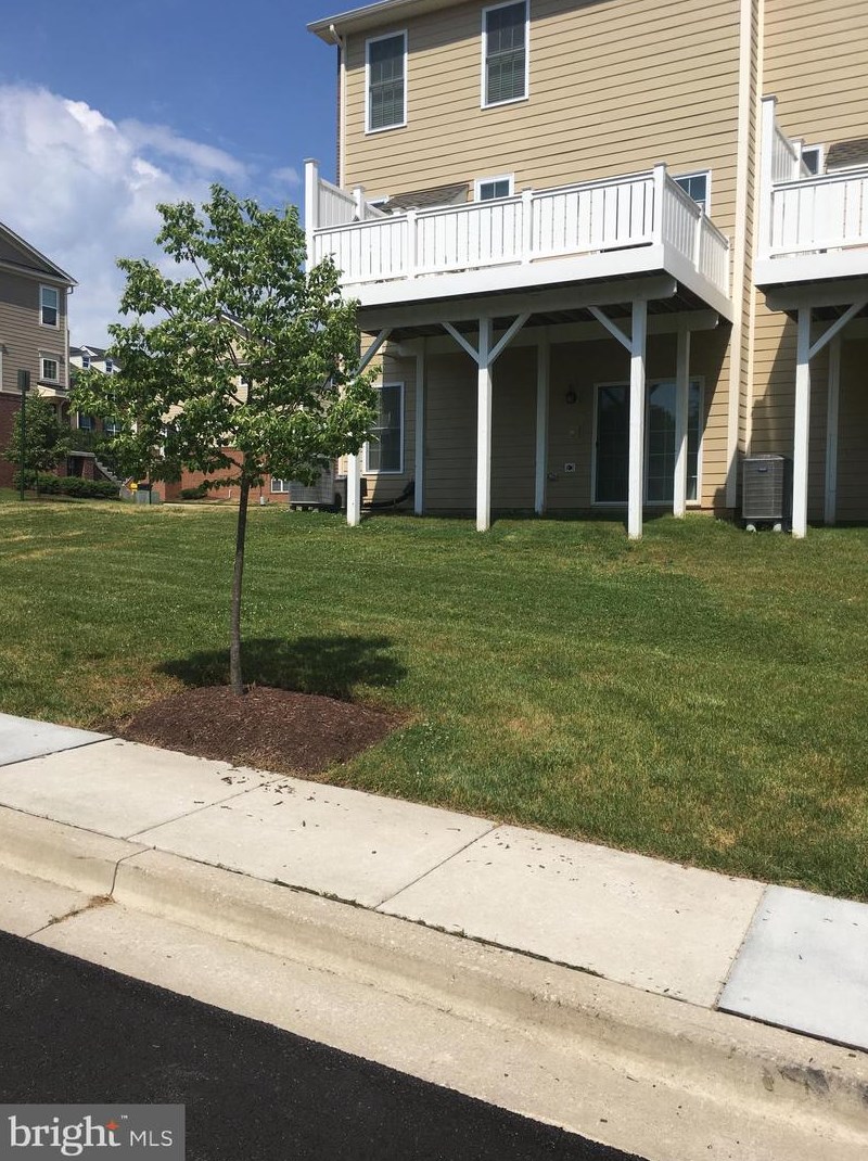 7821 Crystal Brook Way, Baltimore MD  21076-2047 exterior