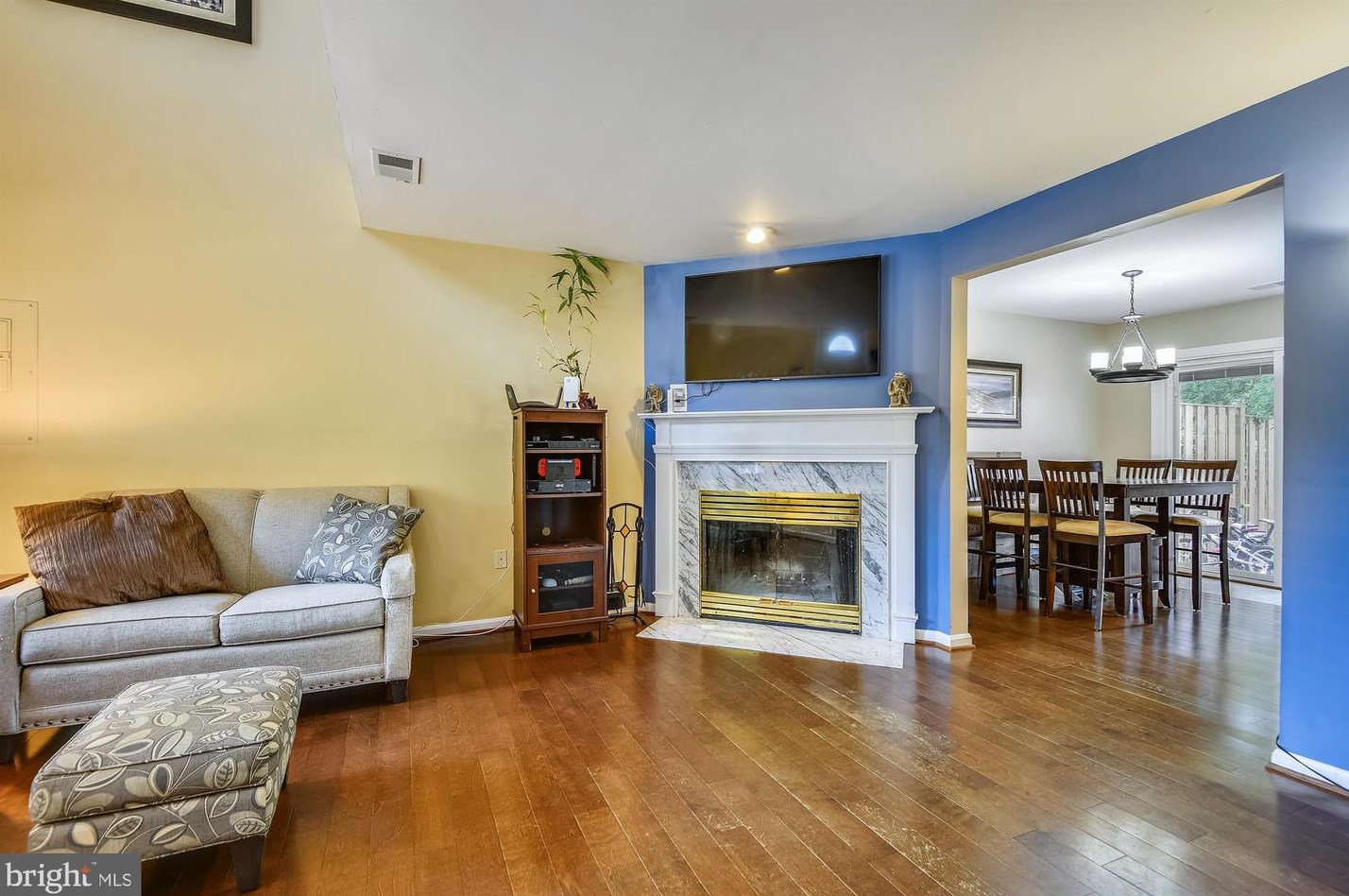 1605 Howard Chapel Ct, Crofton MD 21114-1817 exterior