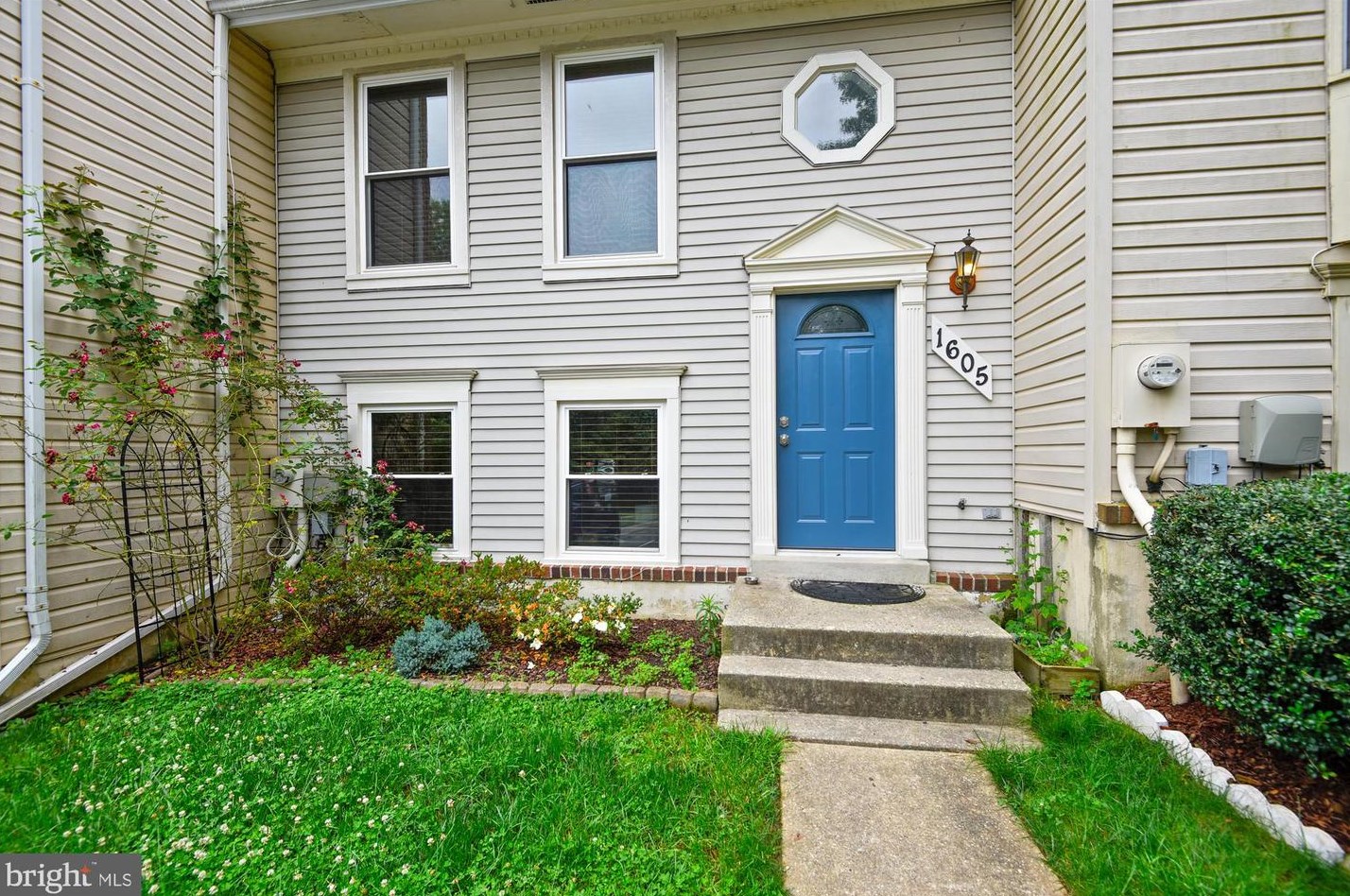 1605 Howard Chapel Ct, Crofton MD 21114-1817 exterior