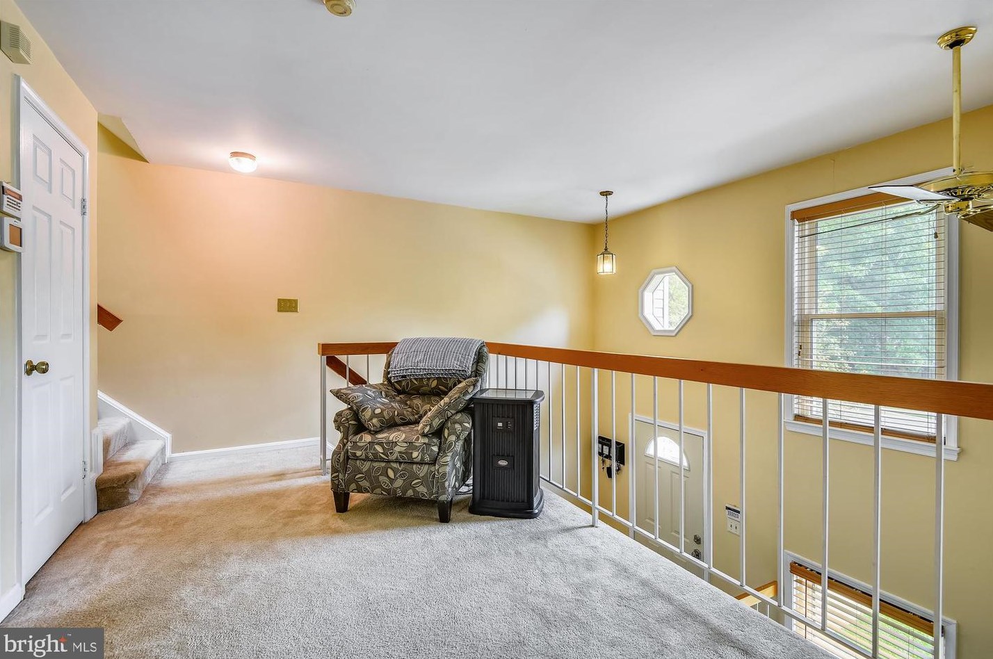 1605 Howard Chapel Ct, Crofton MD 21114-1817 exterior