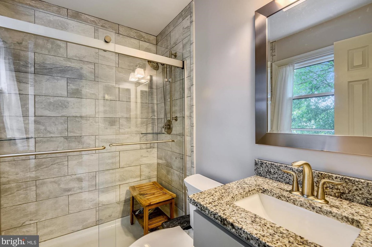 1605 Howard Chapel Ct, Crofton MD  21114-1817 exterior