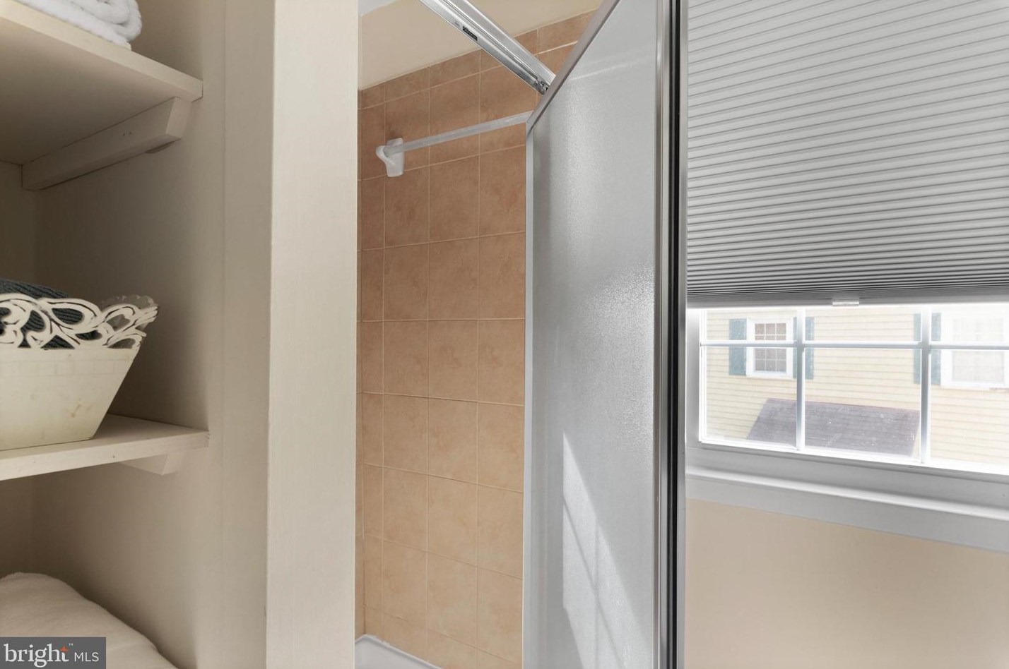 1830 Foxdale Ct, Crofton MD 21114-1944 exterior