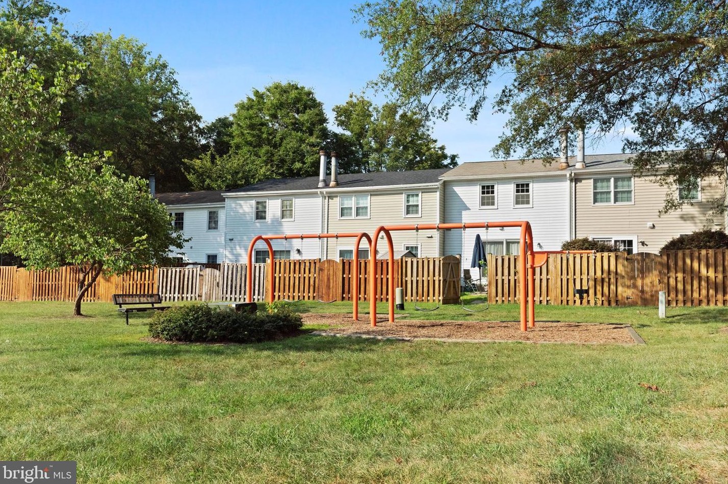 1830 Foxdale Ct, Crofton MD 21114-1944 exterior