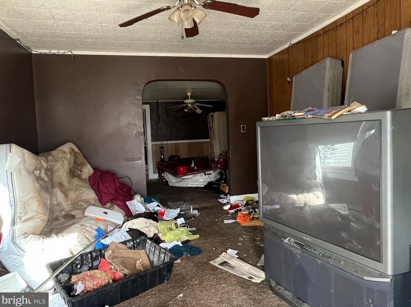 19 Douglas Ave, Lonaconing MD 21539-1114 exterior