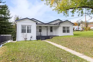 12521 Denny Dr, Corriganville, MD 21524 - Photo 1