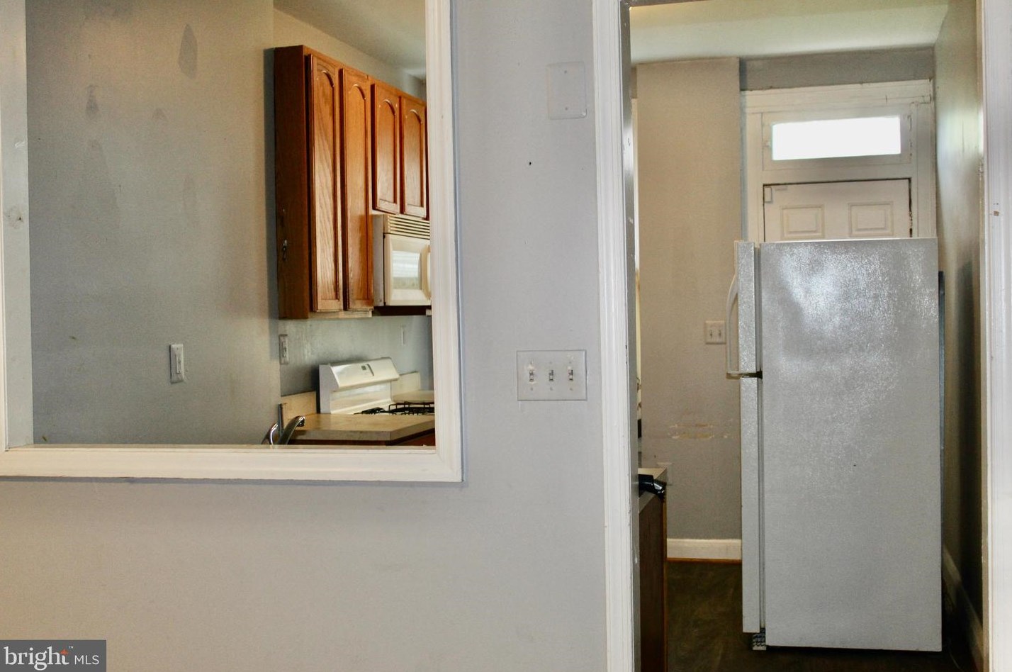 2823 Pelham Ave, Baltimore MD  21213-1219 exterior