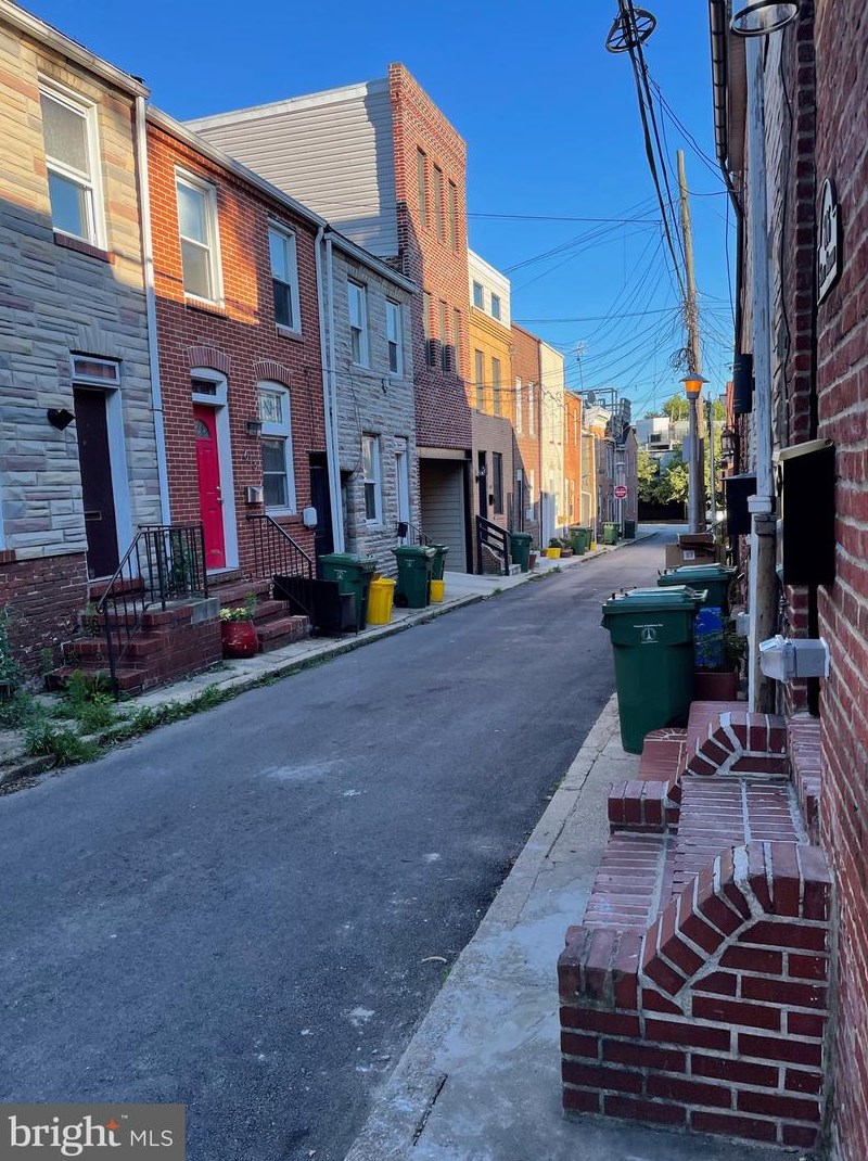 606 Bradford St, Baltimore MD  21224-3606 exterior