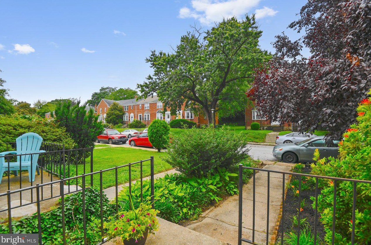 6111 Parkway Dr, Baltimore MD  21212-2737 exterior