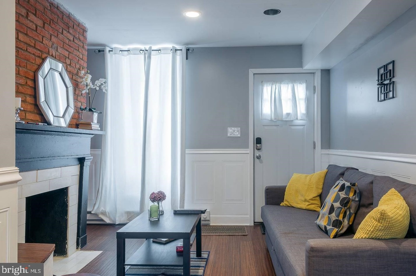 32 Arlington Ave, Baltimore MD  21223-2515 exterior