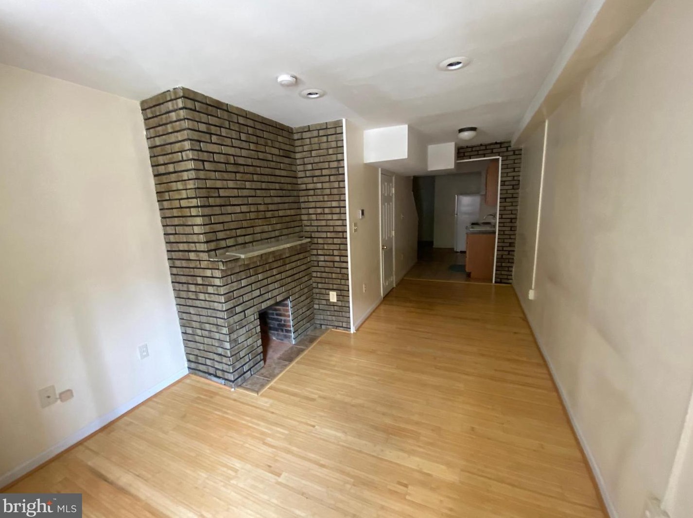 403 Cross St, Baltimore MD  21230-4125 exterior