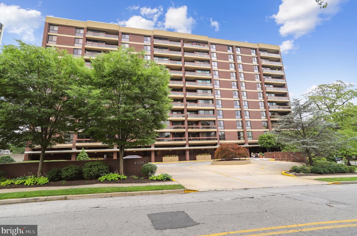 4100 Charles St, Baltimore MD  21218-1060 exterior