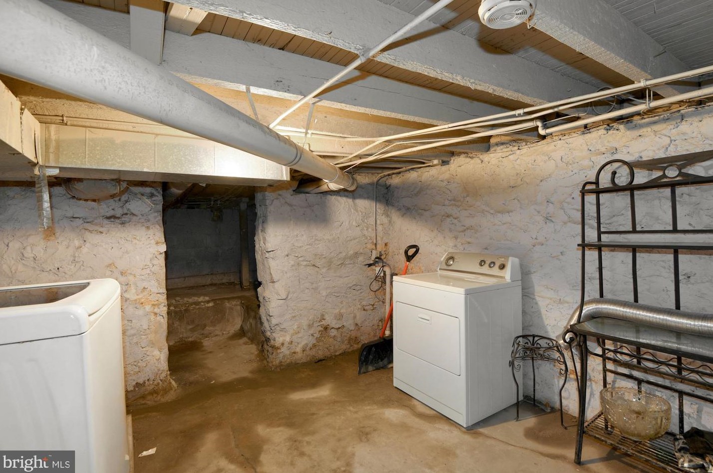 728 43 St, Baltimore MD 21211-1611 exterior