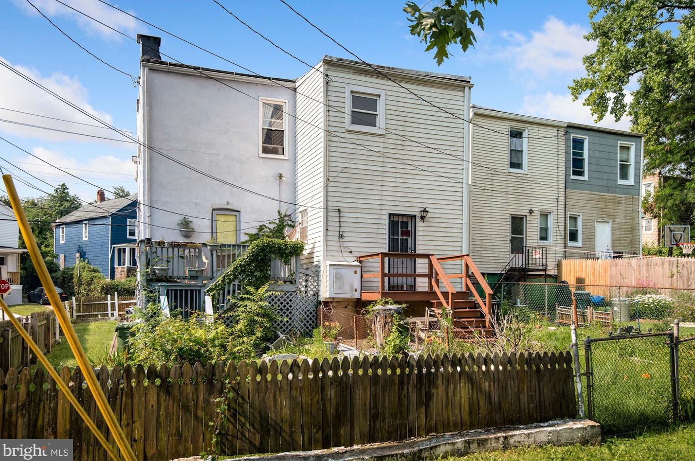 728 43 St, Baltimore MD 21211-1611 exterior