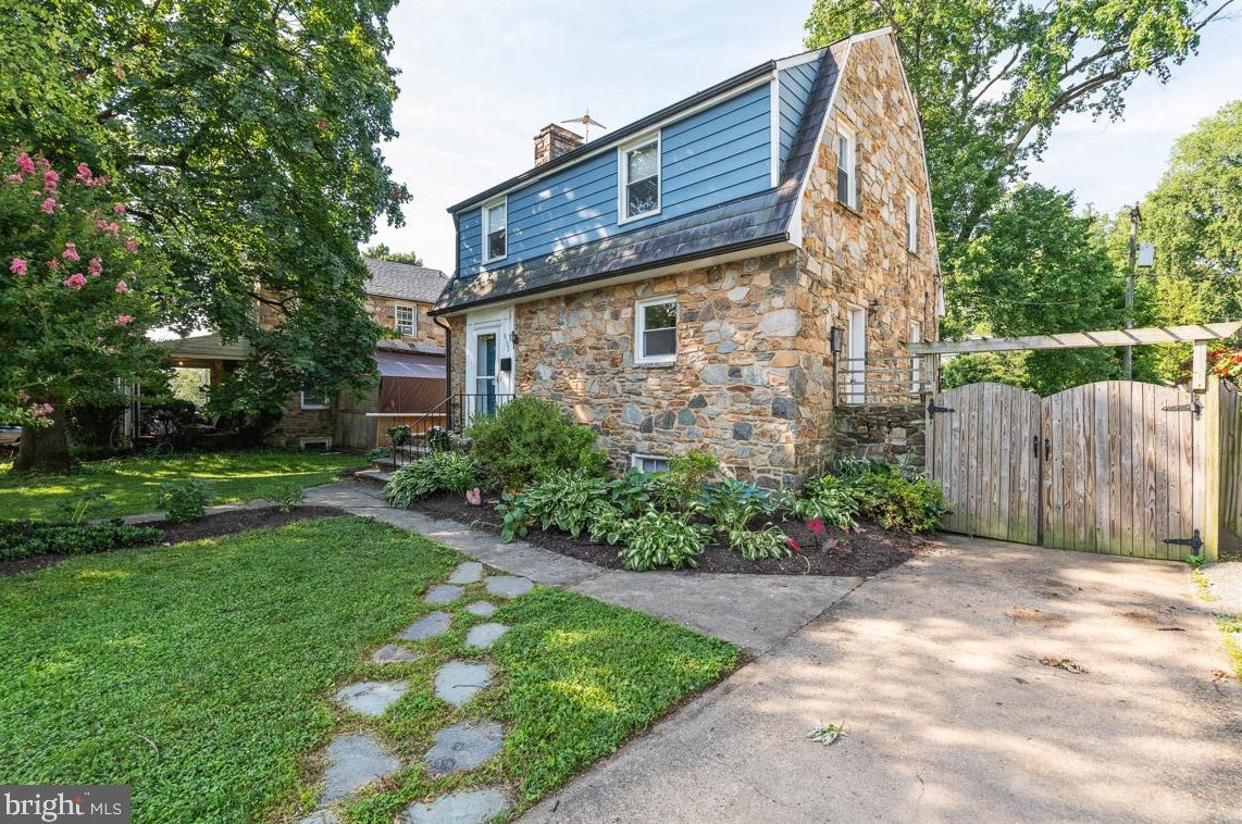 6102 Greenspring Ave, Baltimore MD  21209-3922 exterior