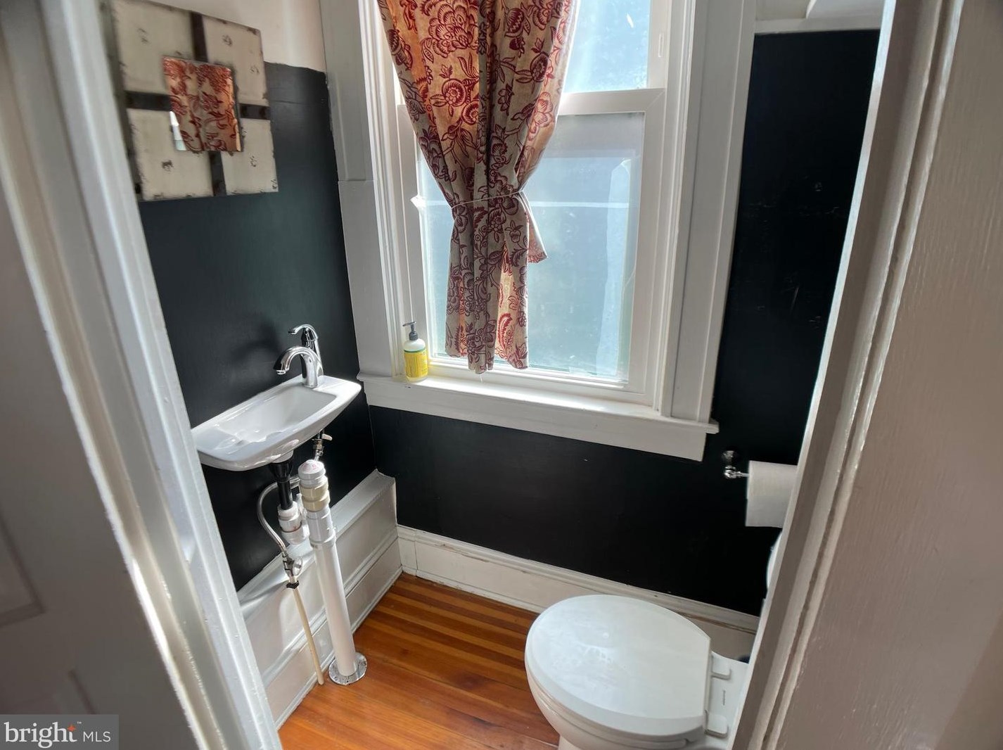 2502 Whitney Ave, Baltimore MD  21215-4145 exterior