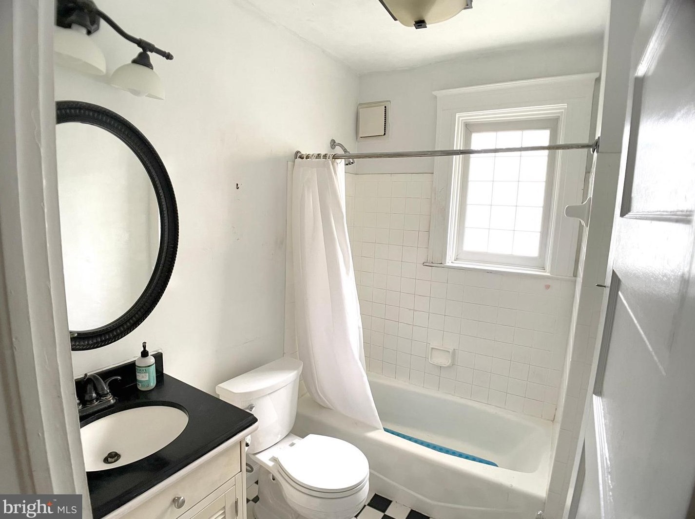 2502 Whitney Ave, Baltimore MD  21215-4145 exterior