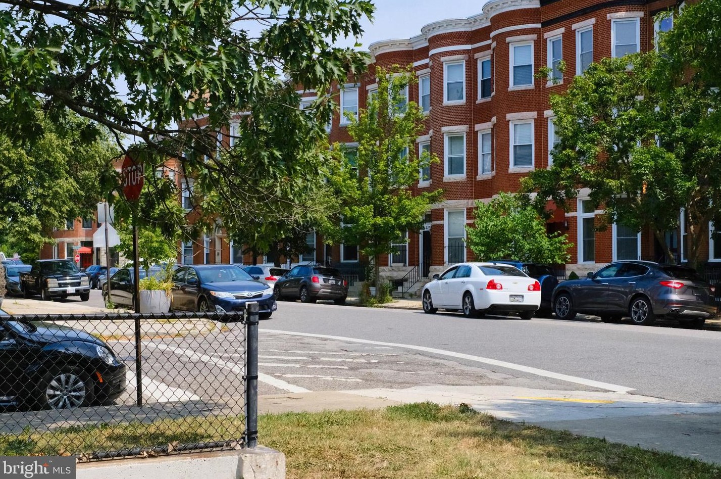 2225 Brookfield Ave, Baltimore MD  21217-4619 exterior