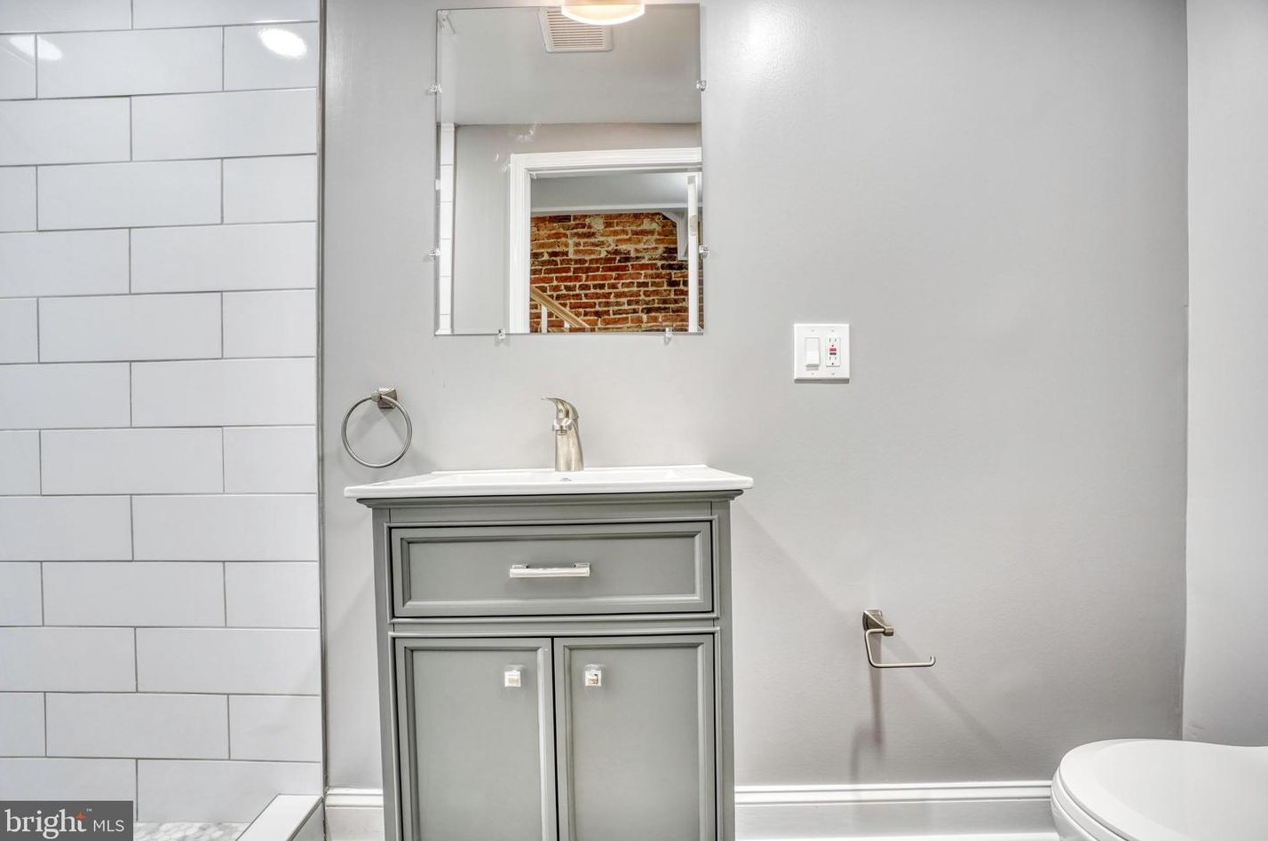 712 Madeira St, Baltimore MD  21205-2402 exterior