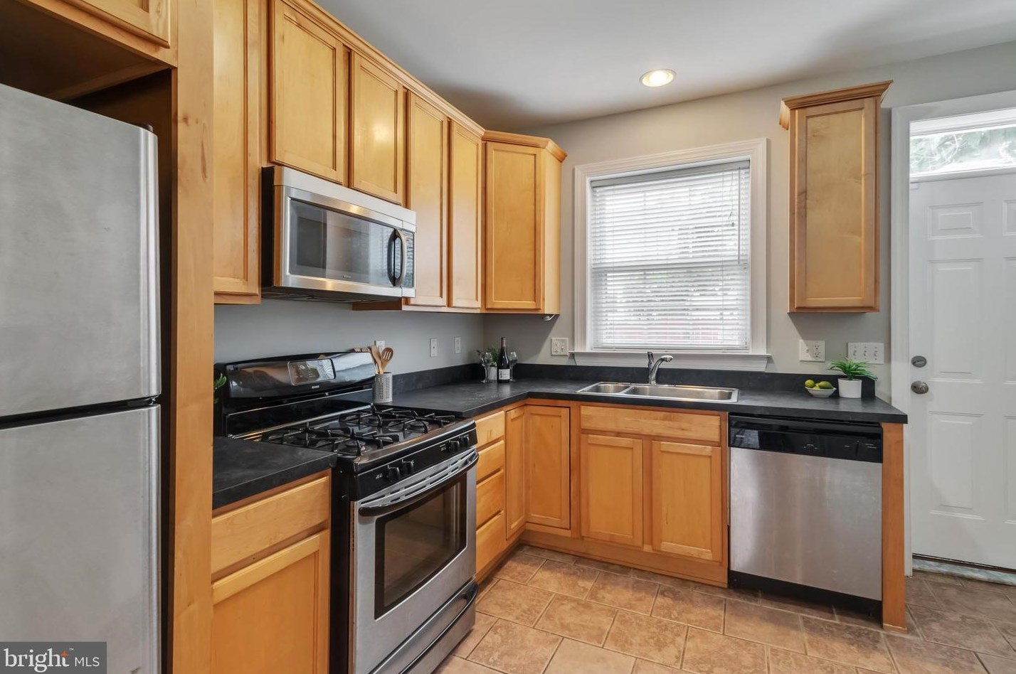 23 Streeper St, Baltimore MD  21224-1250 exterior