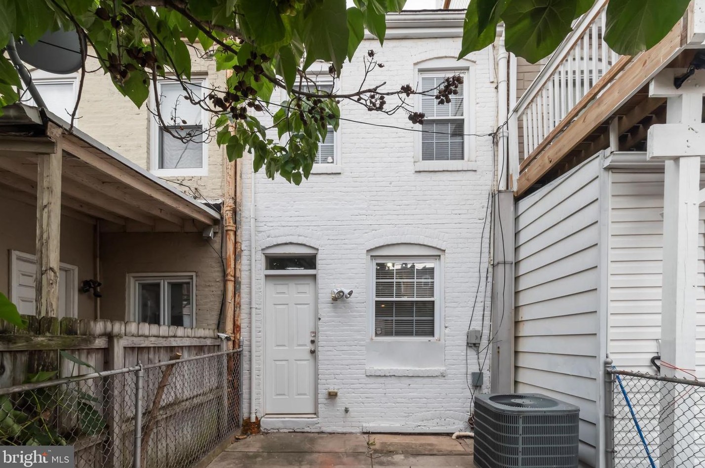 23 Streeper St, Baltimore MD  21224-1250 exterior