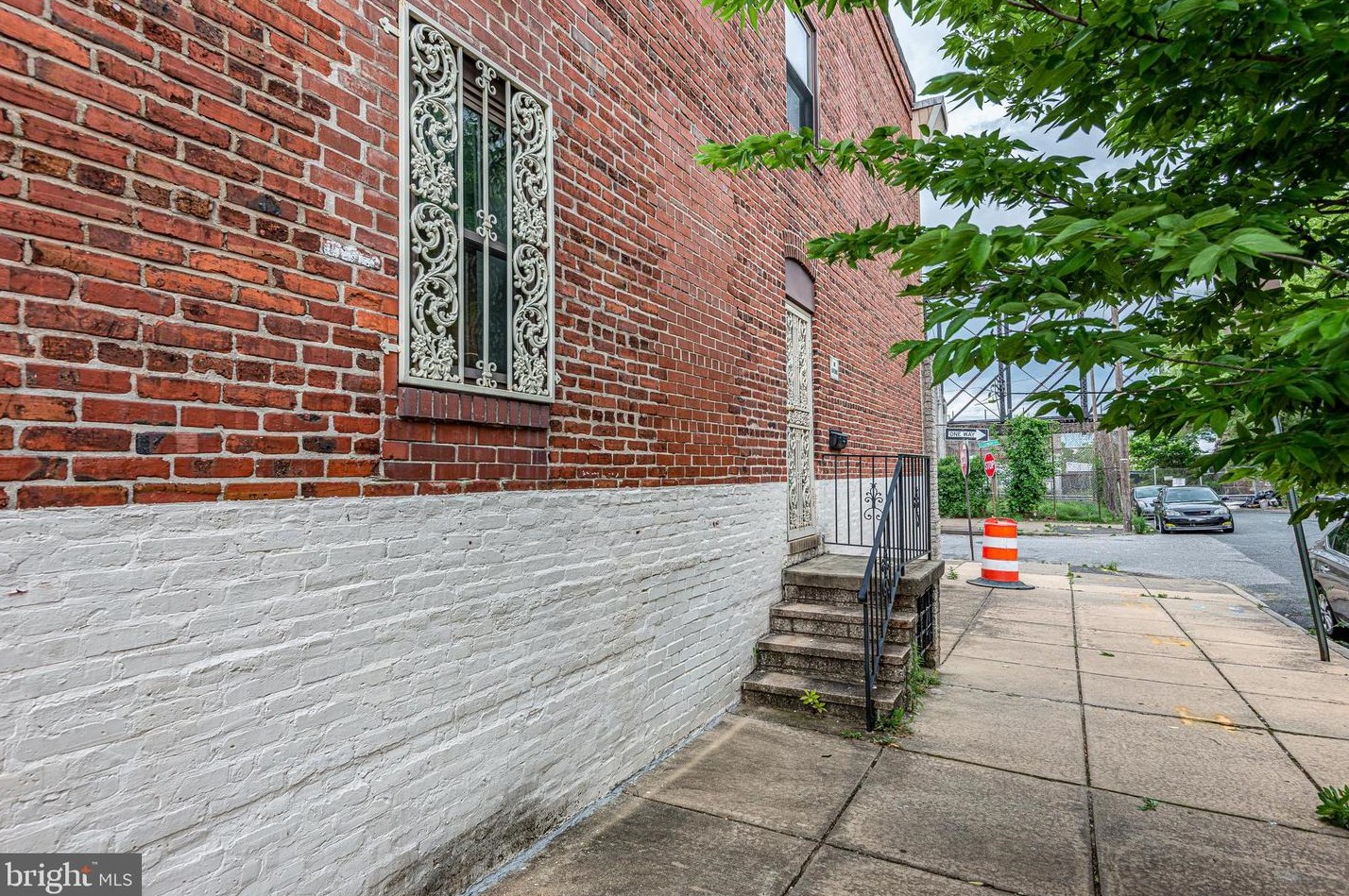 301 Lehigh St, Baltimore MD  21224-2624 exterior
