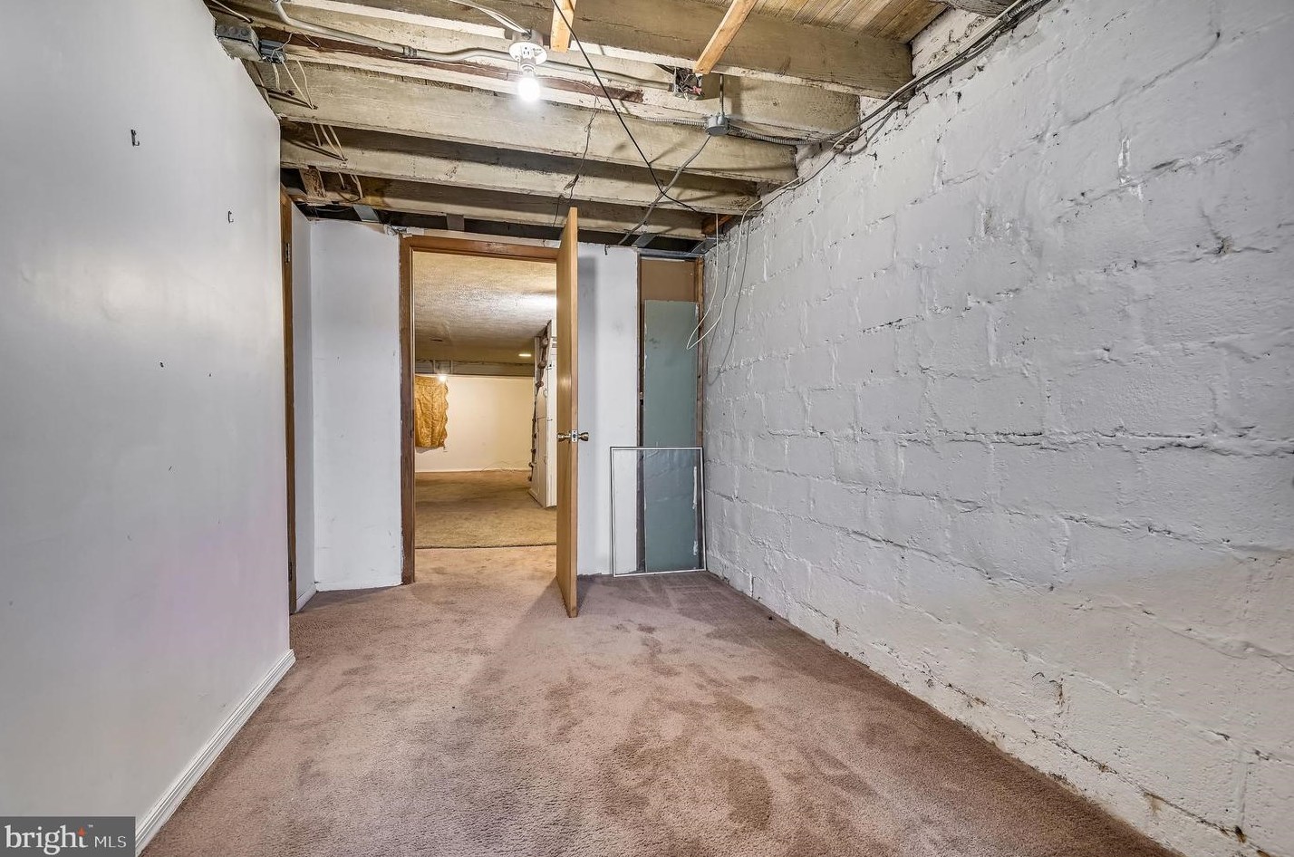 2807 Brendan Ave, Baltimore MD  21213-1213 exterior