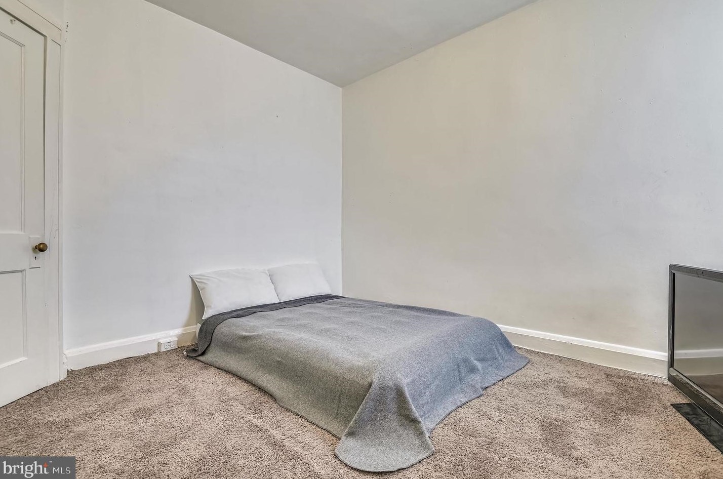 2807 Brendan Ave, Baltimore MD  21213-1213 exterior