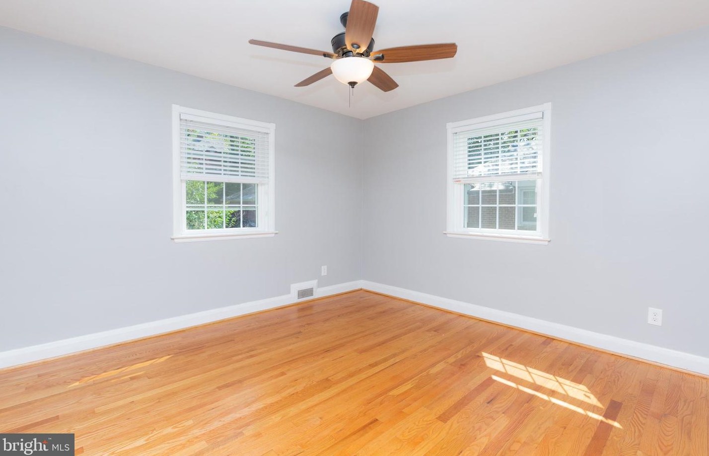 4023 Deepwood Rd, Baltimore MD  21218-1404 exterior