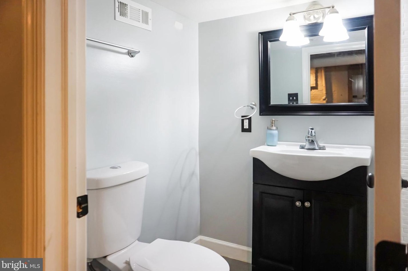 225 Linwood Ave, Baltimore MD  21224-1213 exterior